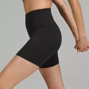 NWT Lululemon Align 6” shorts, size 2